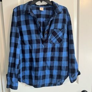 Women’s Blue Plaid Flannel Top Size Large